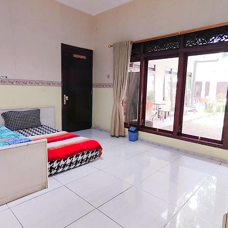 Homey Guesthouse Near Sby Zoo Syariah Surabaya Exterior foto