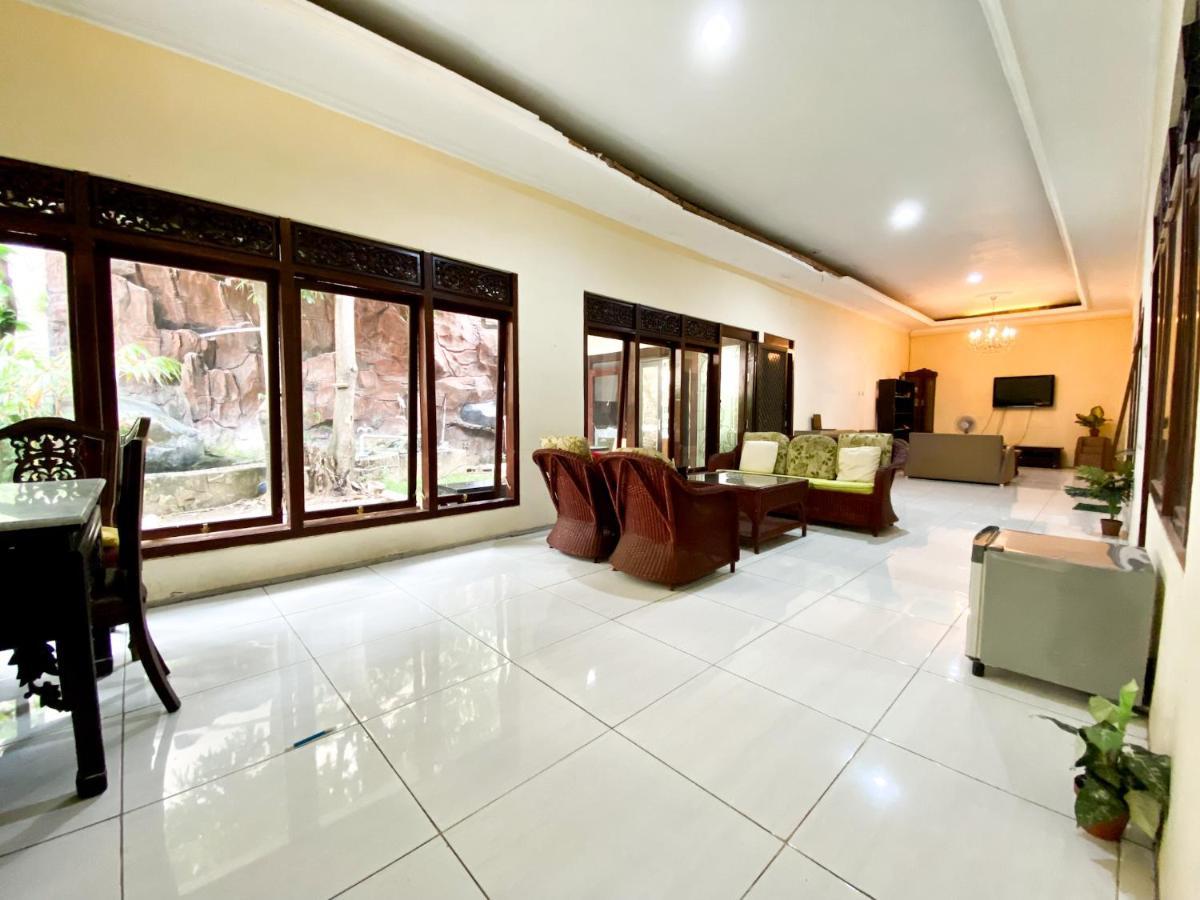 Homey Guesthouse Near Sby Zoo Syariah Surabaya Exterior foto