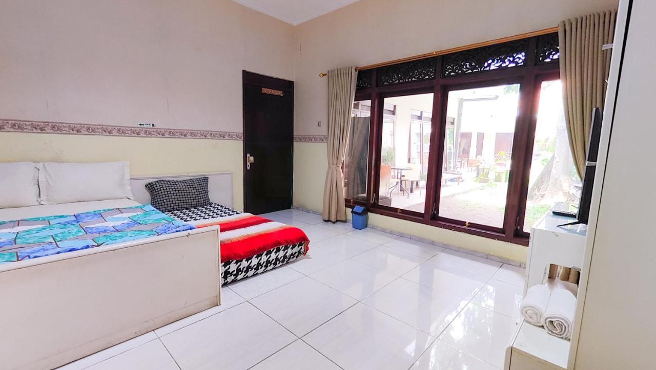 Homey Guesthouse Near Sby Zoo Syariah Surabaya Exterior foto