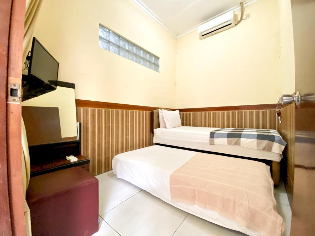 Homey Guesthouse Near Sby Zoo Syariah Surabaya Exterior foto