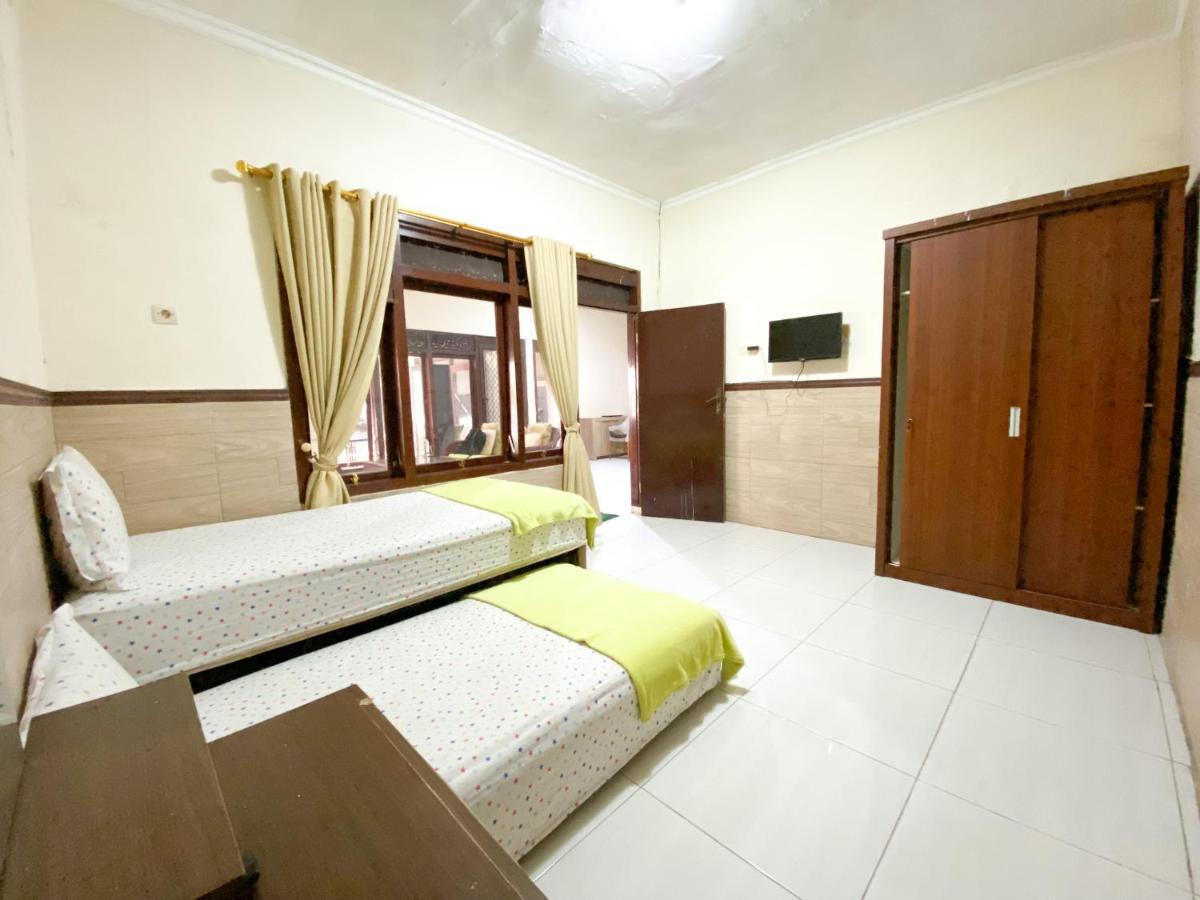 Homey Guesthouse Near Sby Zoo Syariah Surabaya Exterior foto
