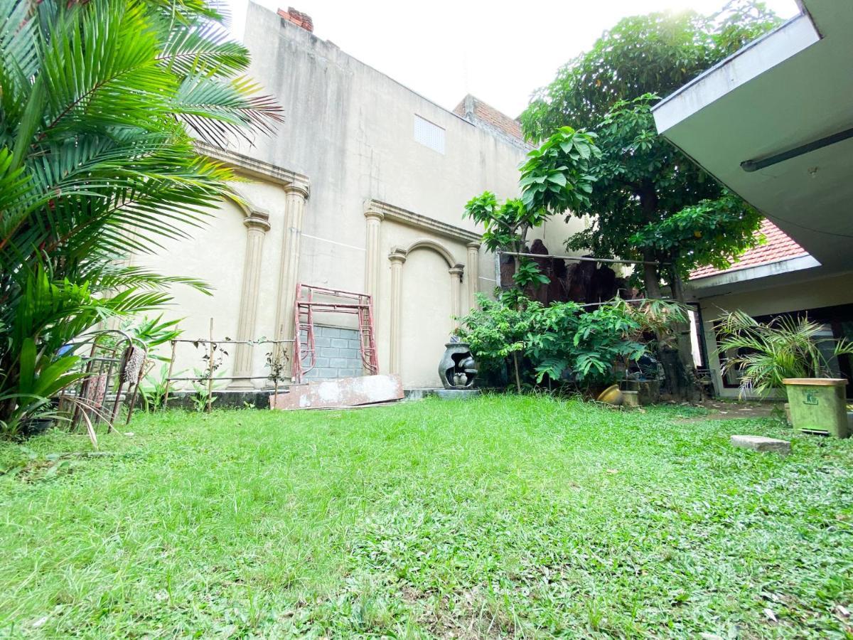 Homey Guesthouse Near Sby Zoo Syariah Surabaya Exterior foto