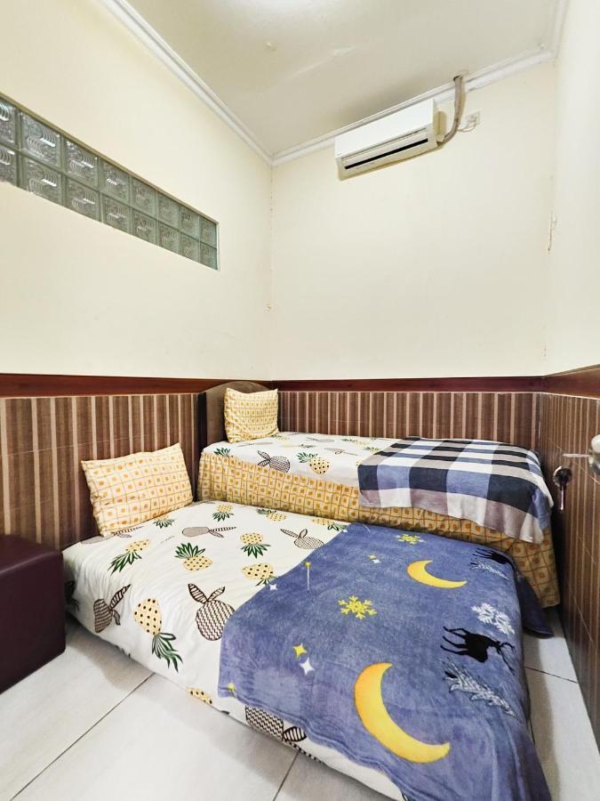 Homey Guesthouse Near Sby Zoo Syariah Surabaya Exterior foto