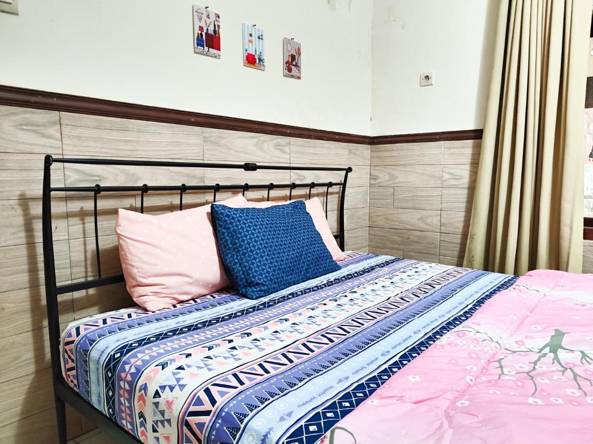 Homey Guesthouse Near Sby Zoo Syariah Surabaya Exterior foto