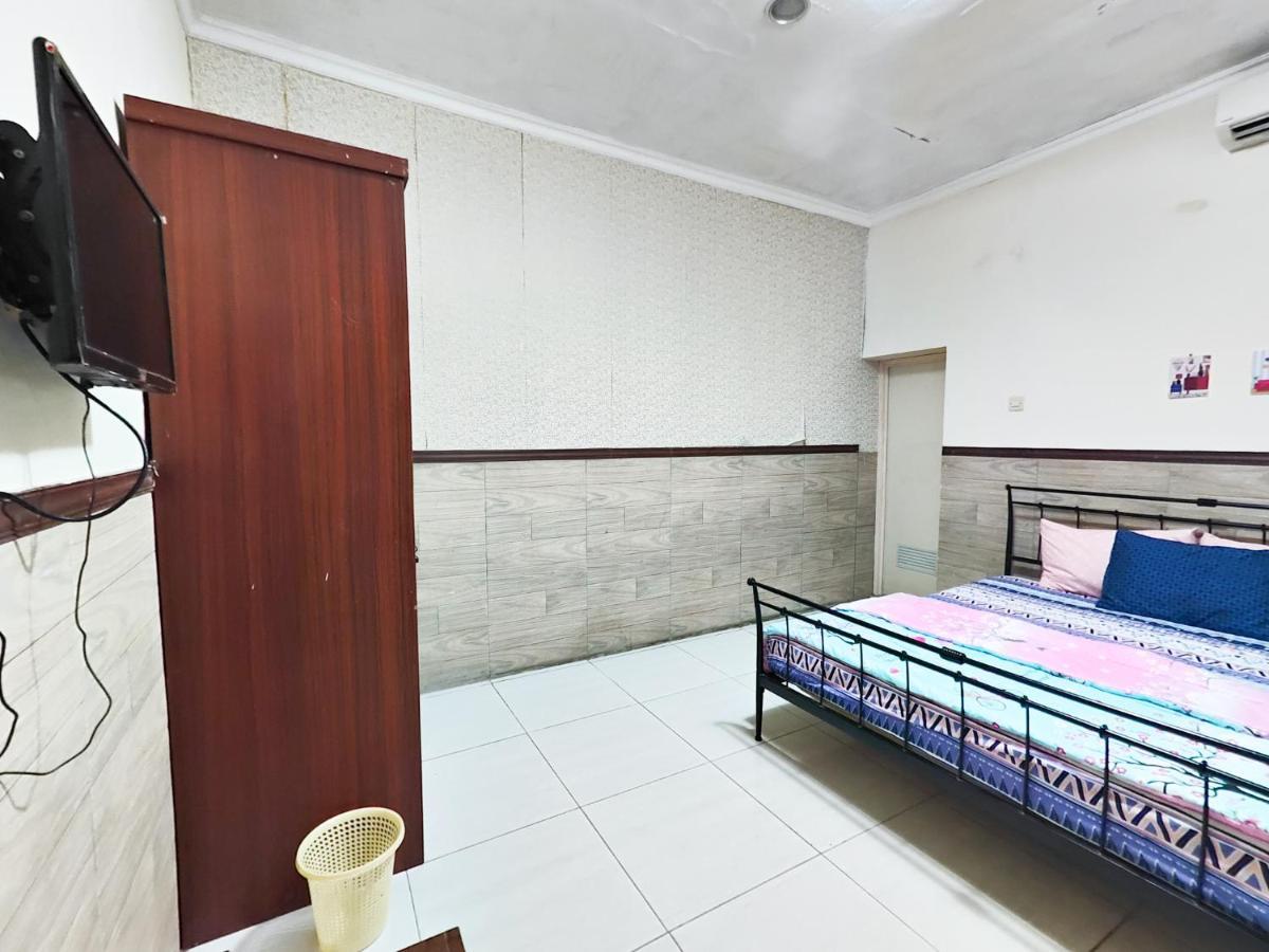 Homey Guesthouse Near Sby Zoo Syariah Surabaya Exterior foto