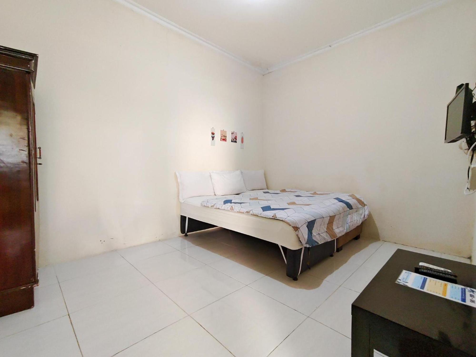 Homey Guesthouse Near Sby Zoo Syariah Surabaya Exterior foto